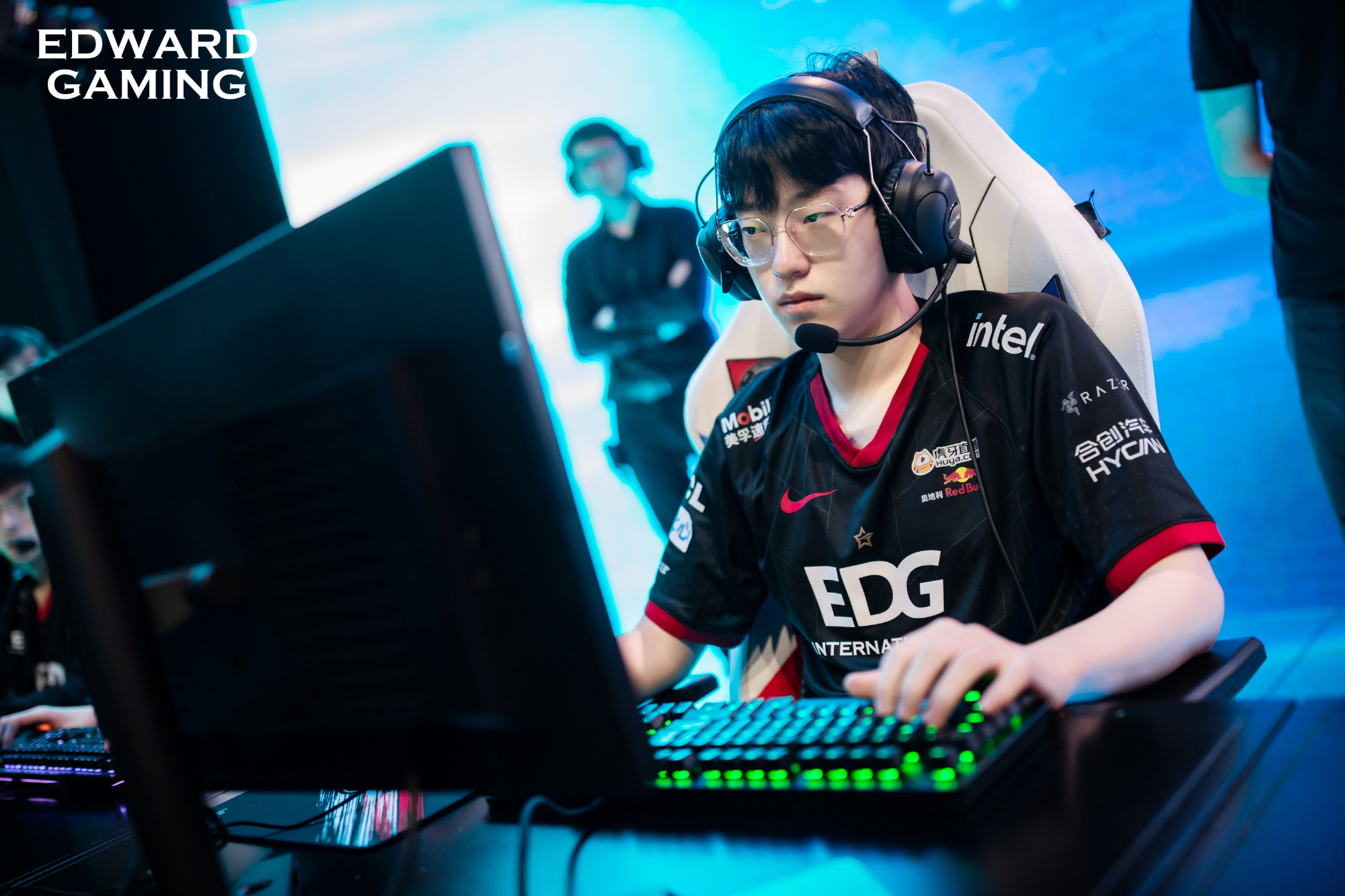 爱游戏APP下载爆冷引发热议！，Scout在德国队比赛中比赛局势复杂引发球迷热议(content中文翻译)