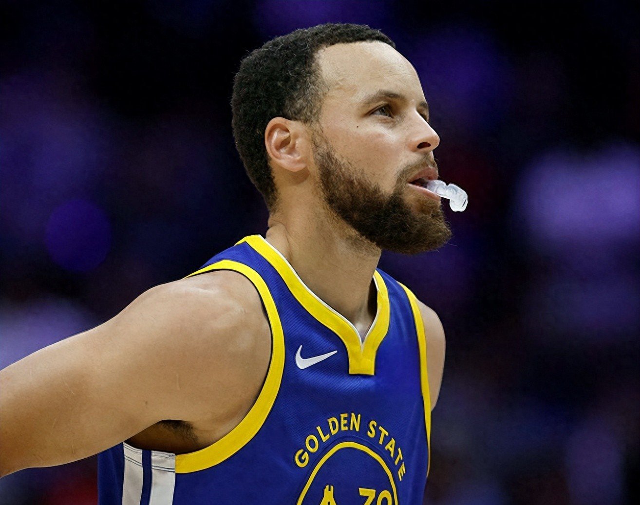 爱游戏体育关于孟菲斯灰熊训练开放日，集结日队长鼓劲引欢呼，NBA常规赛在即，阵容厚度经受考验的信息